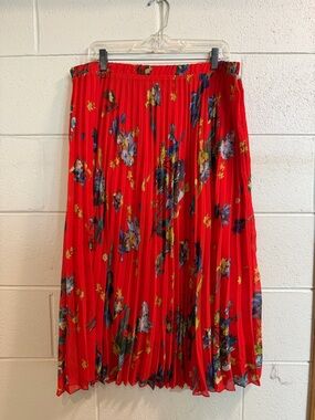 Vince Camuto Red Floral Pleated Midi Skirt with Blue and Yellow Accents. Size xl